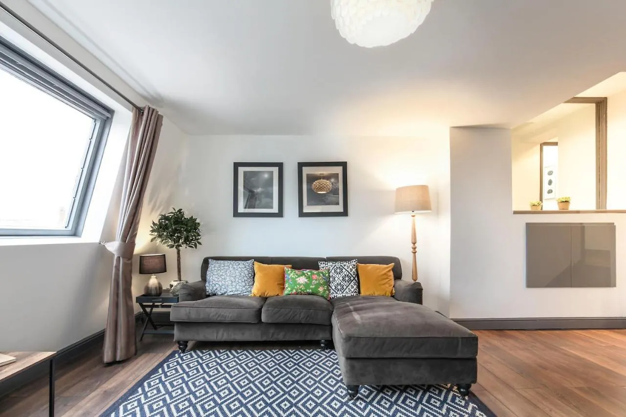 The Penthouses, 8 Albion Mews Chester Apartment