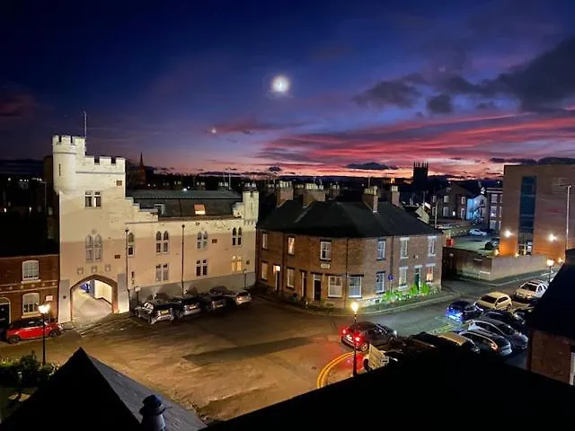 Apartment The Penthouses, 8 Albion Mews Chester